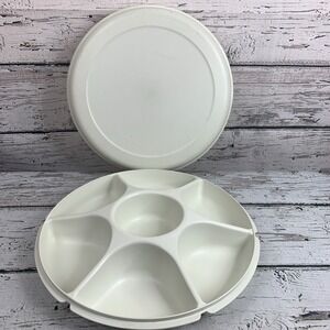 Tupperware 1665-1 Divided Serving Tray‎ Container With Lid 1665